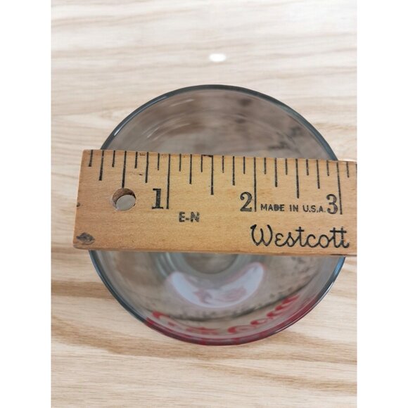 Coca Cola 20 oz Santa Clause Holding A Coca Cola Glass - Picture 6 of 8